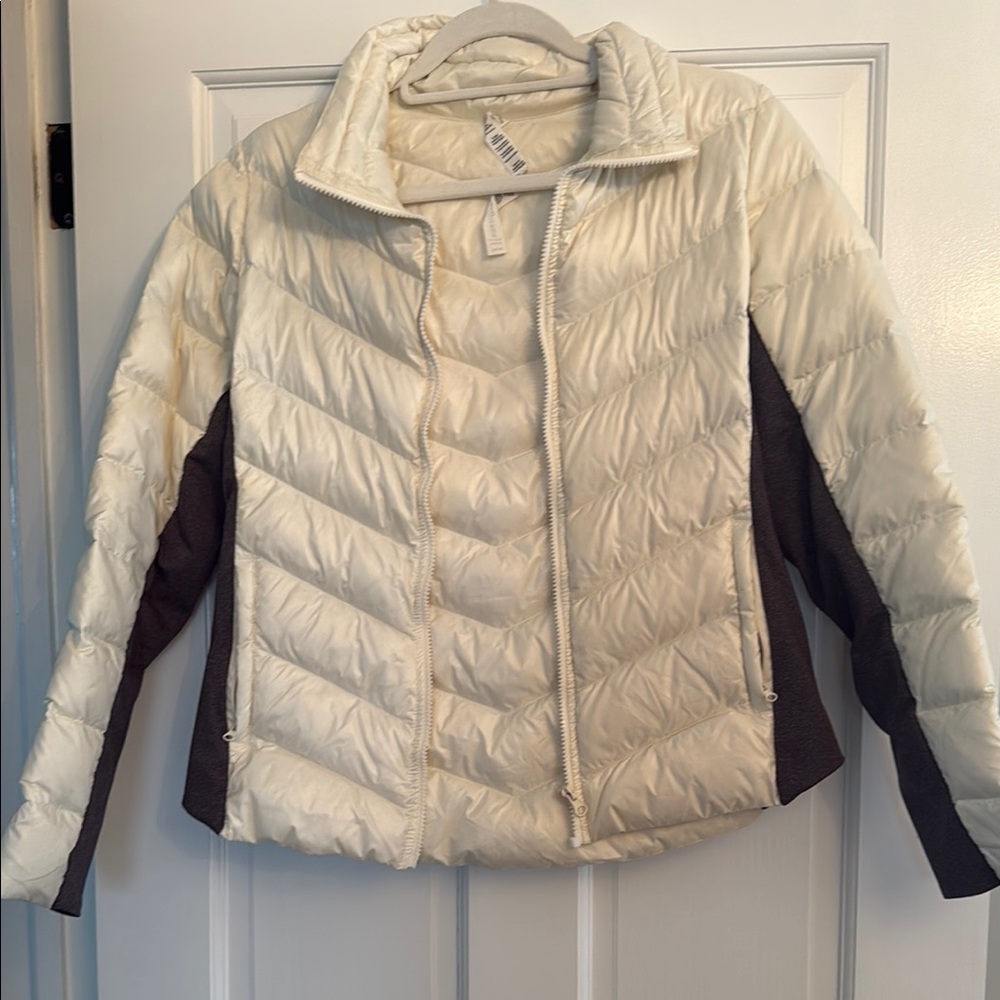 ALO Women's Cream and gray  Quilted Jacket